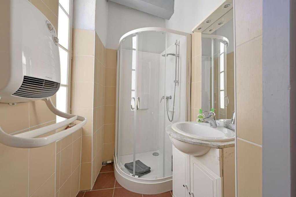 Pops Flat - Parking Prive Gratuit - Wi-Fi - Ac Clim Apartamento Avinhão Exterior foto